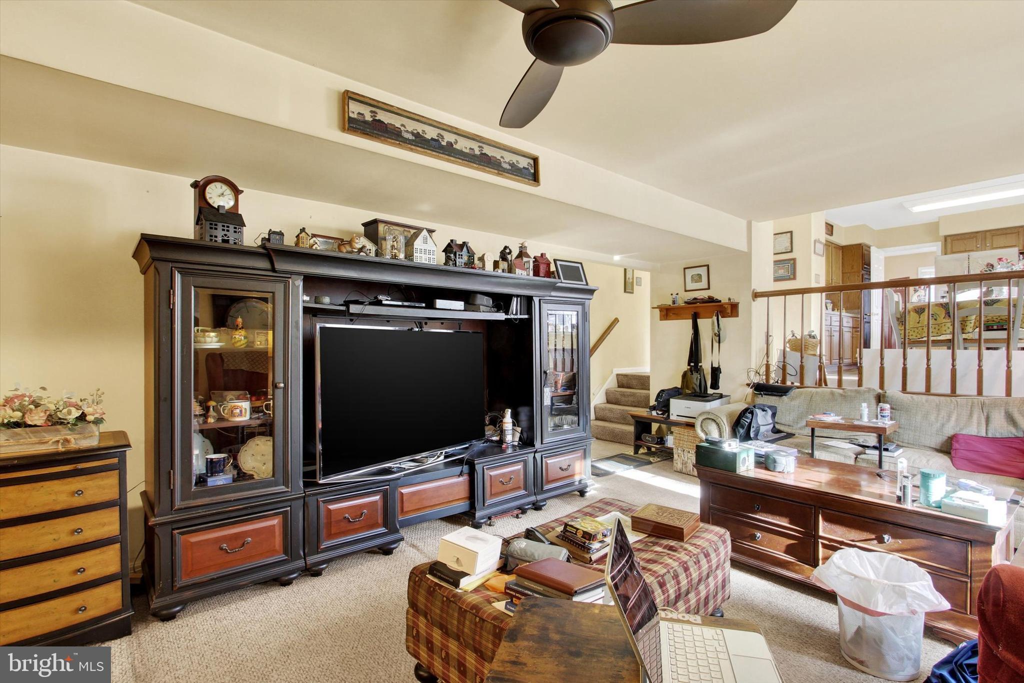 TWIN LAKES - Residential