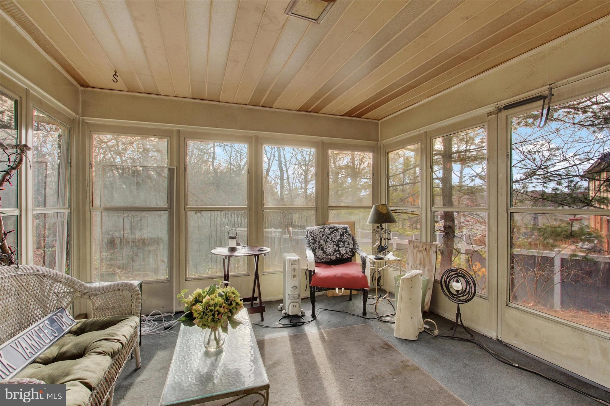 TWIN LAKES - Residential