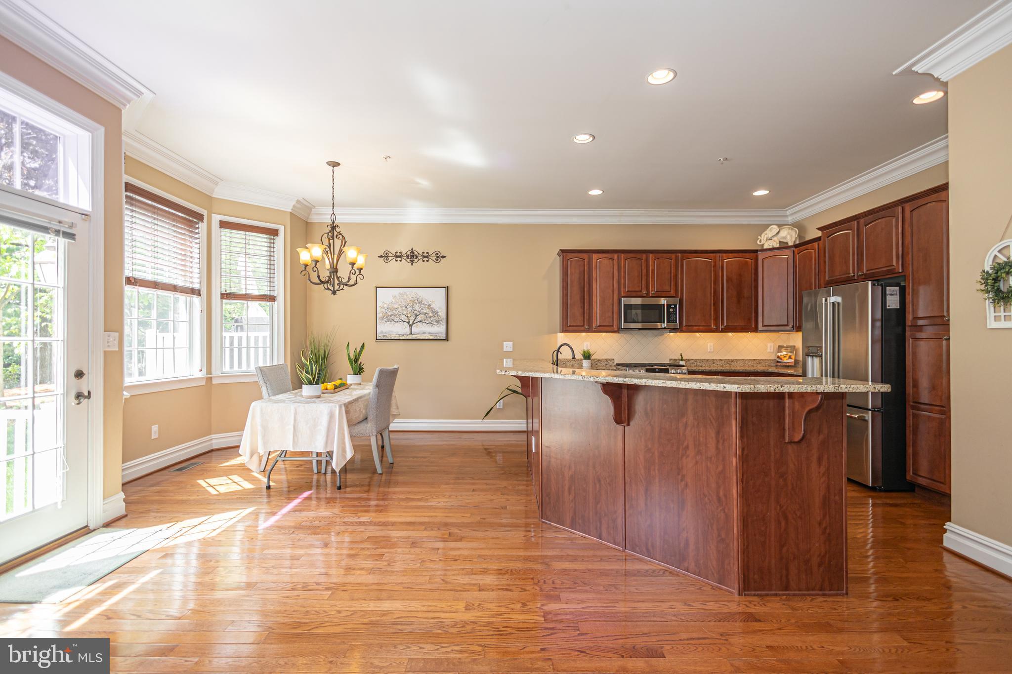 BREYER COURT - Residential