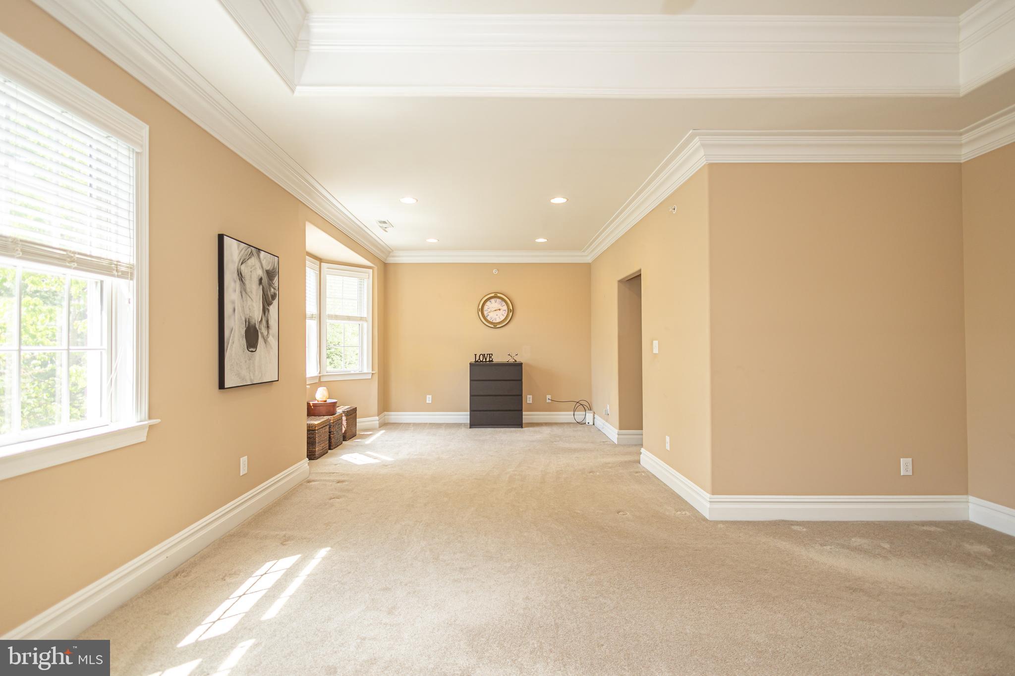 BREYER COURT - Residential
