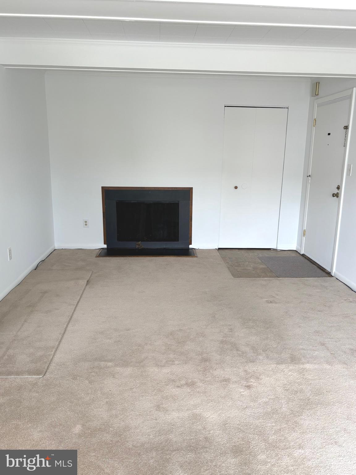 6 WARREN LODGE COURT 1
