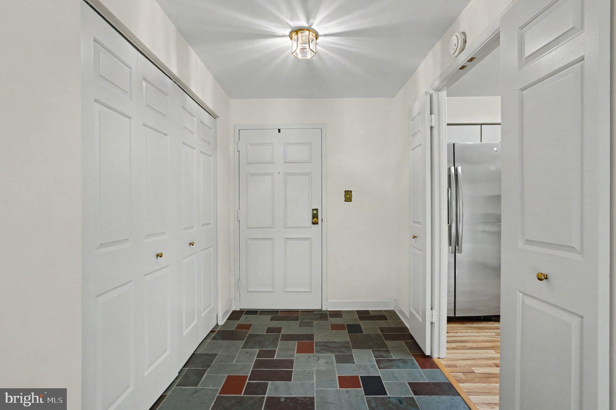 1 SOUTHERLY COURT 502