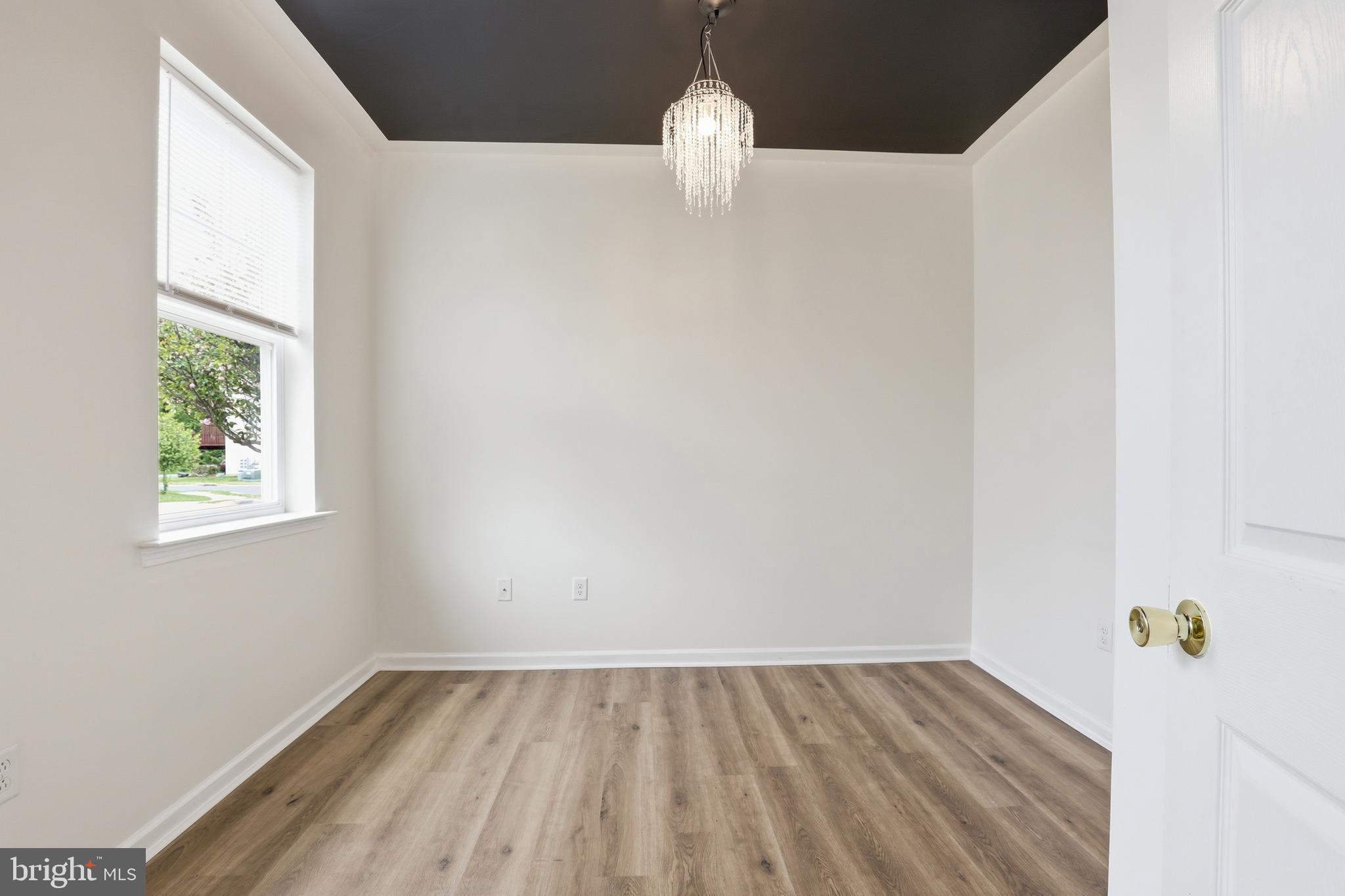 TIDBURY CROSSING - Residential