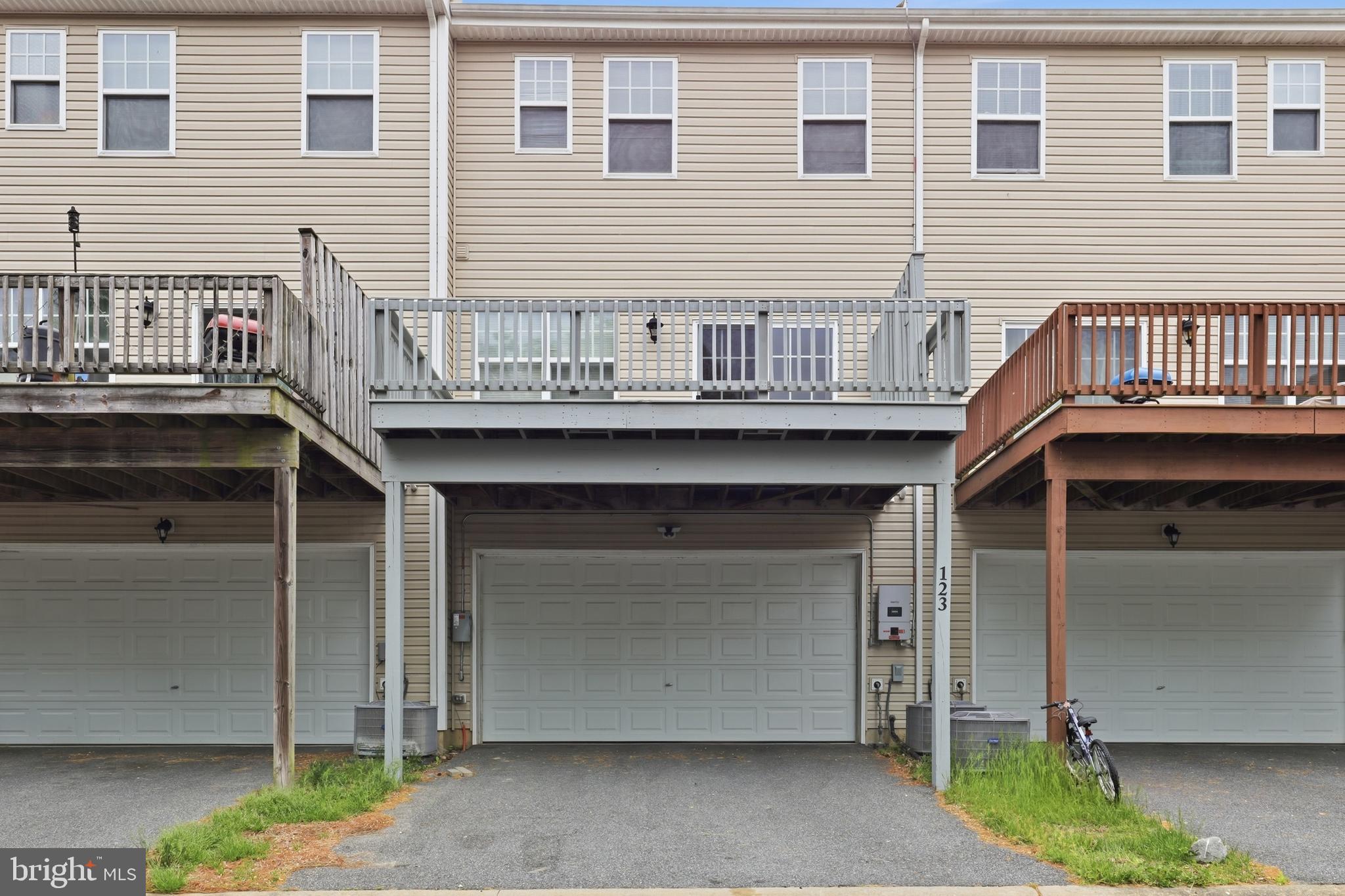 TIDBURY CROSSING - Residential