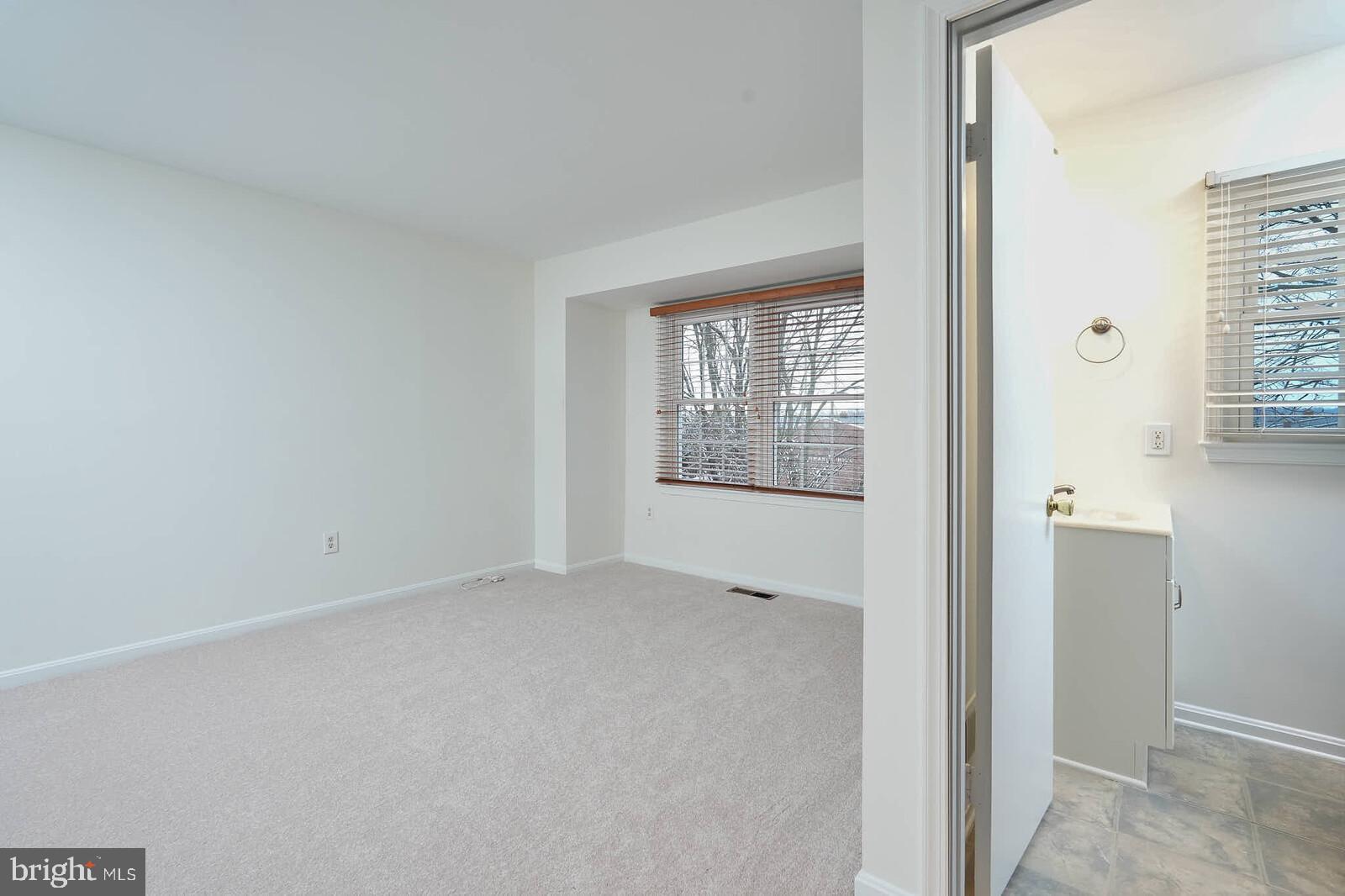 COLONIAL HEIGHTS - Residential