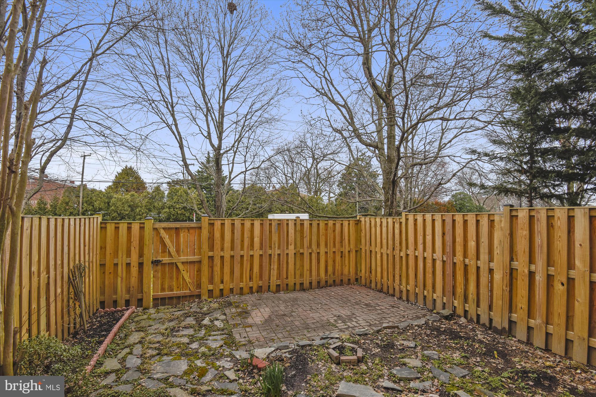 COLONIAL HEIGHTS - Residential