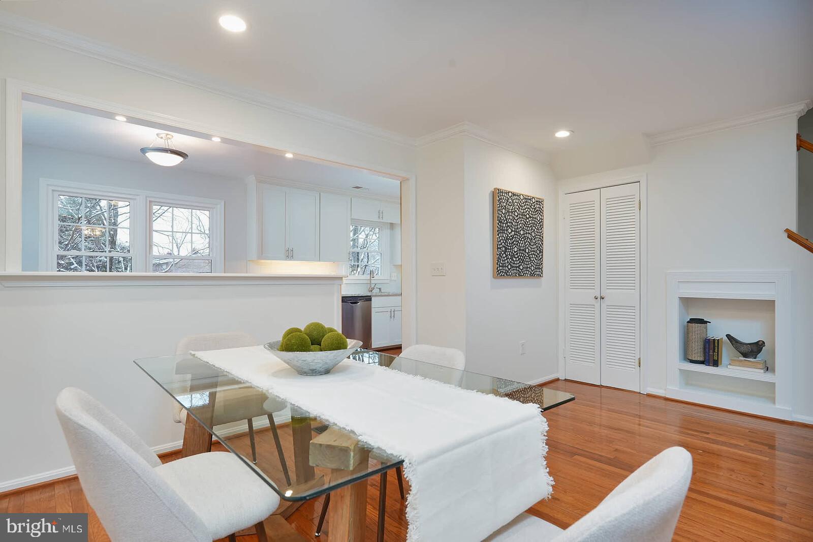 COLONIAL HEIGHTS - Residential