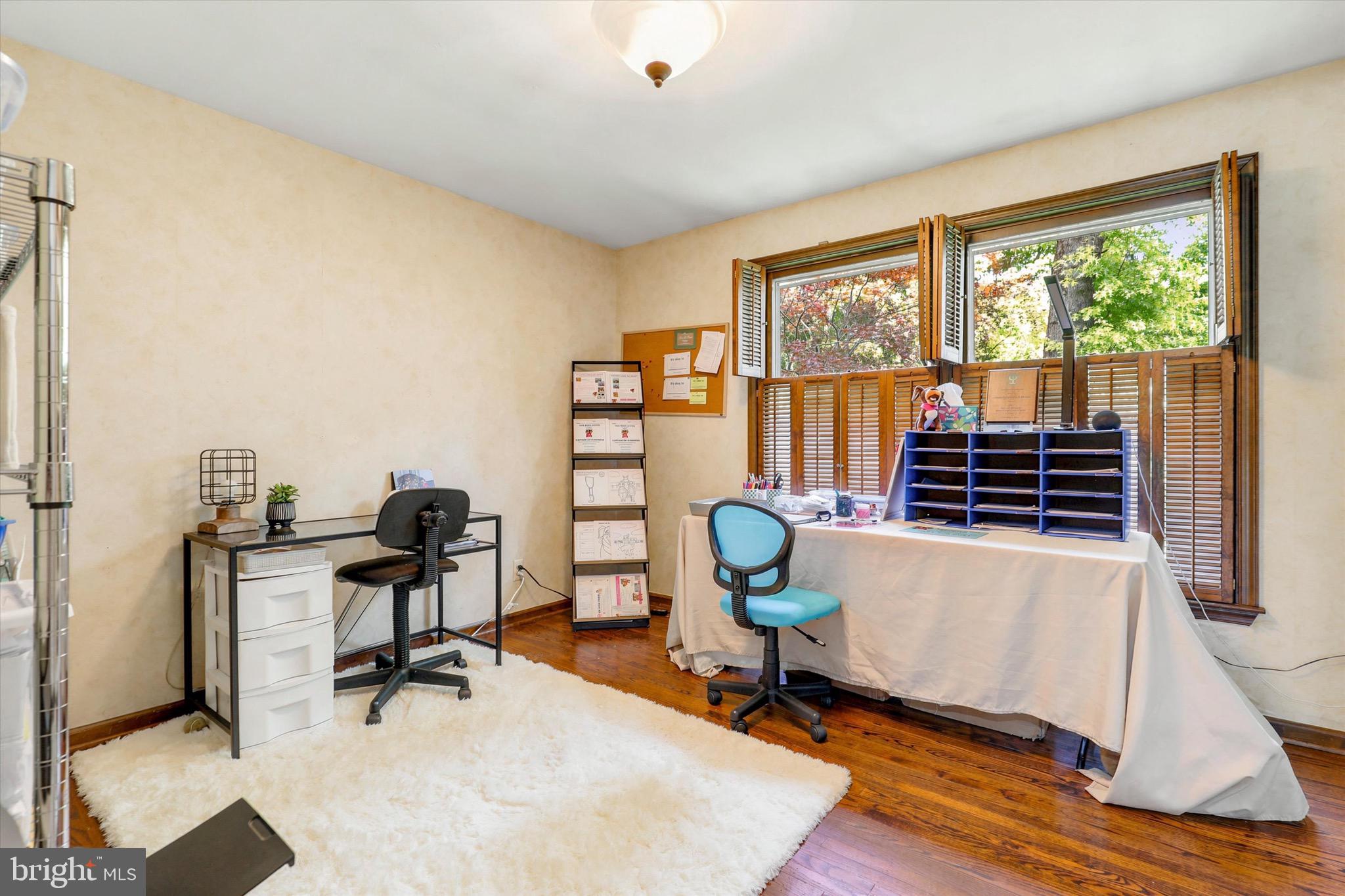 EXECUTIVE ESTATES - Residential