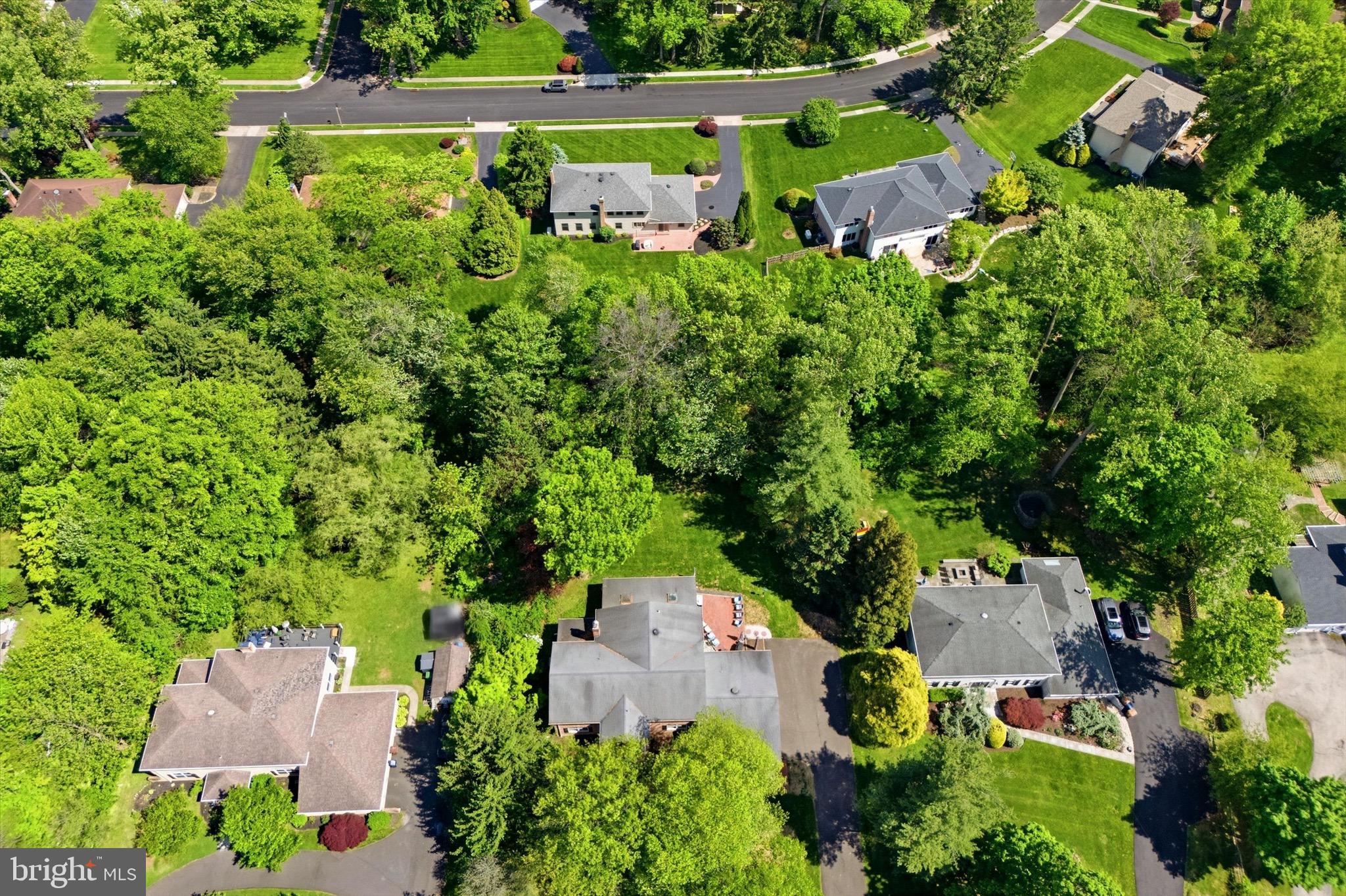 EXECUTIVE ESTATES - Residential