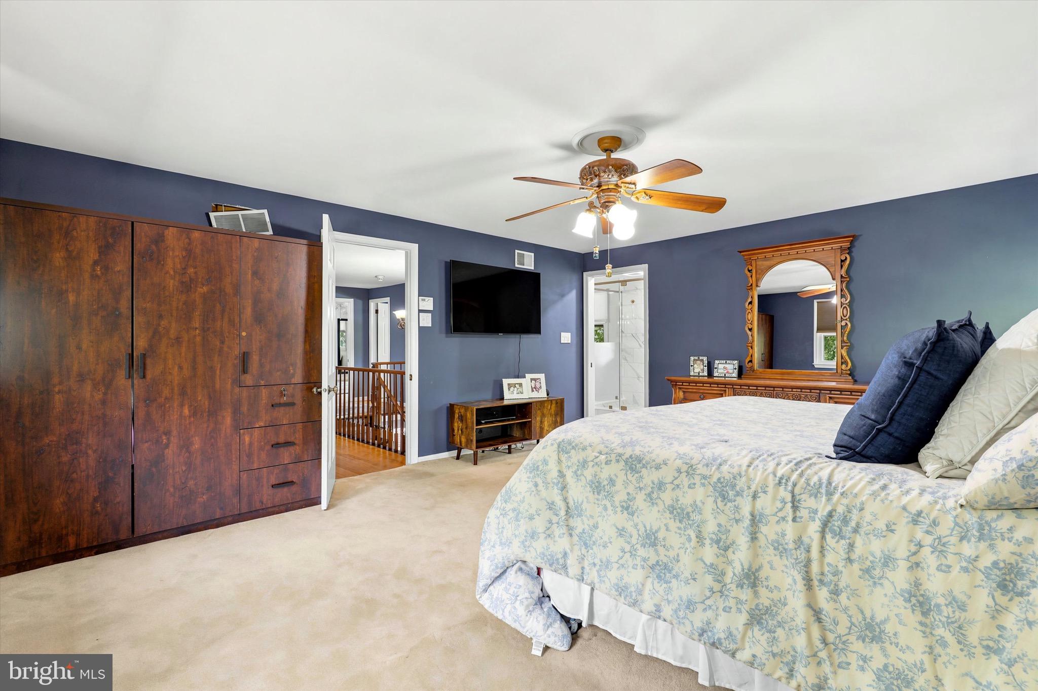 EXECUTIVE ESTATES - Residential