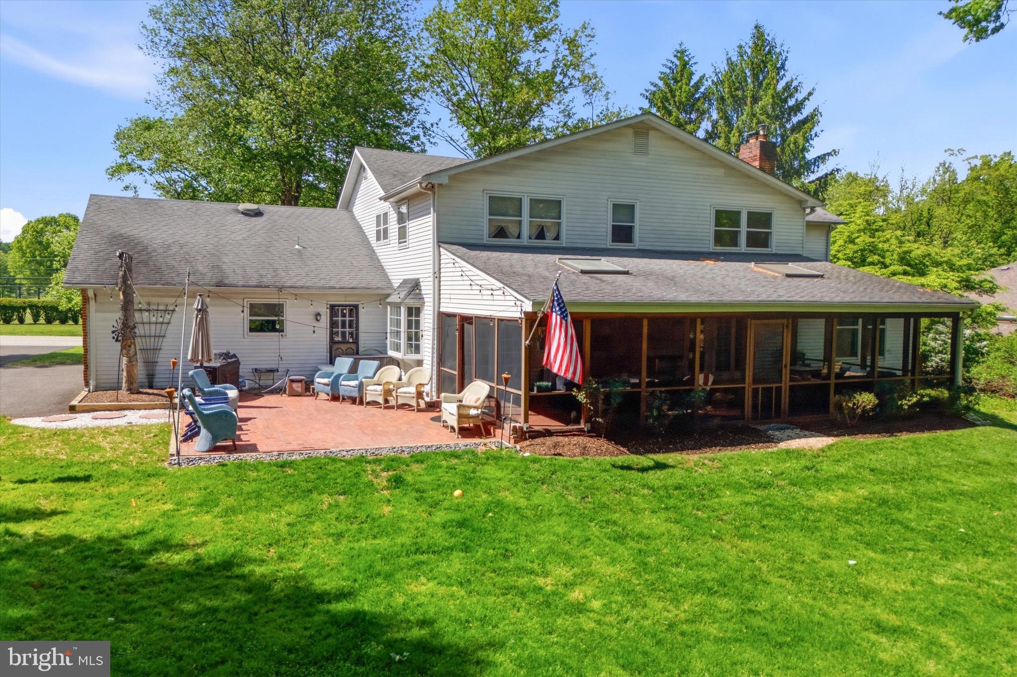 EXECUTIVE ESTATES - Residential
