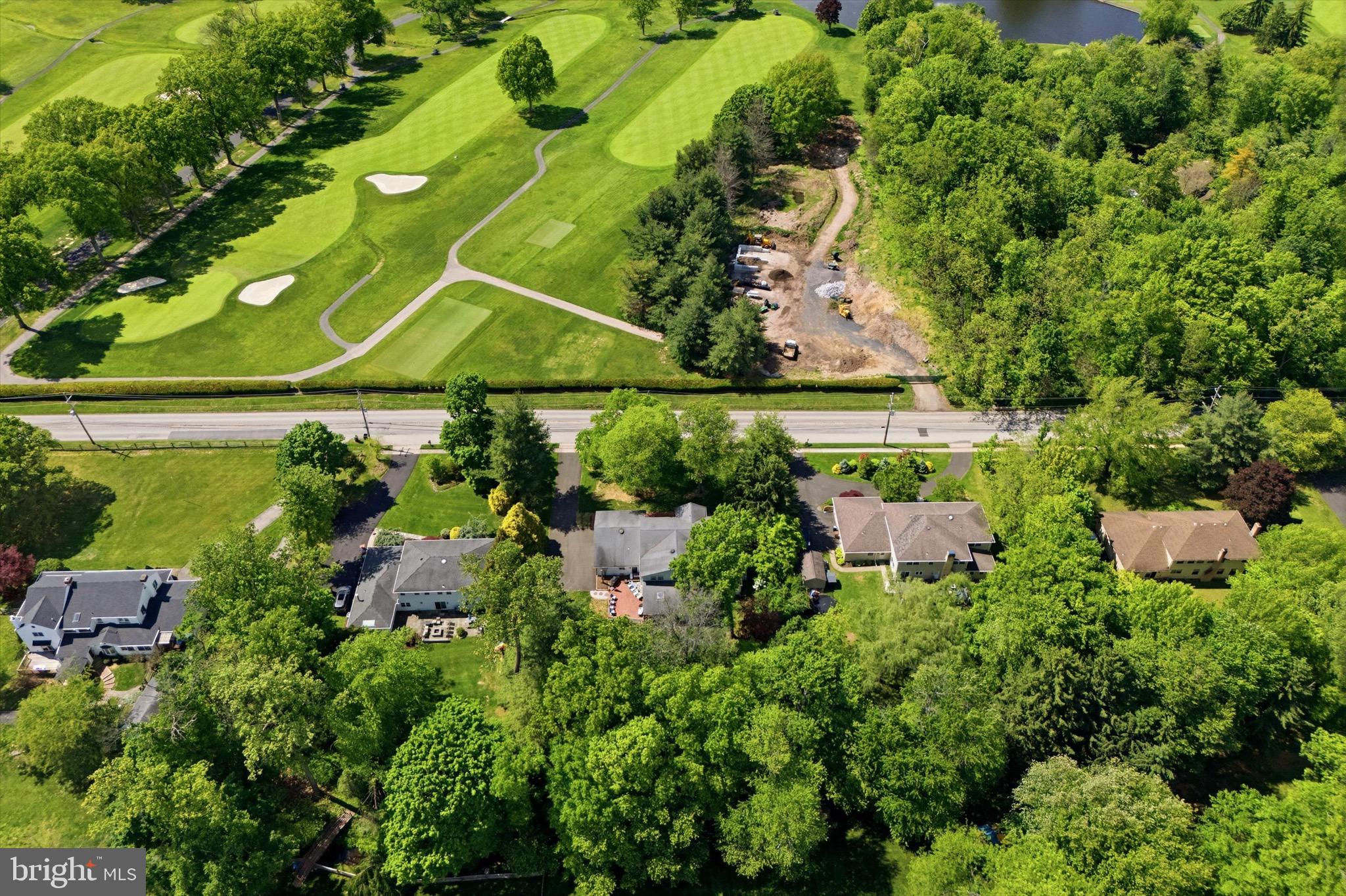 EXECUTIVE ESTATES - Residential