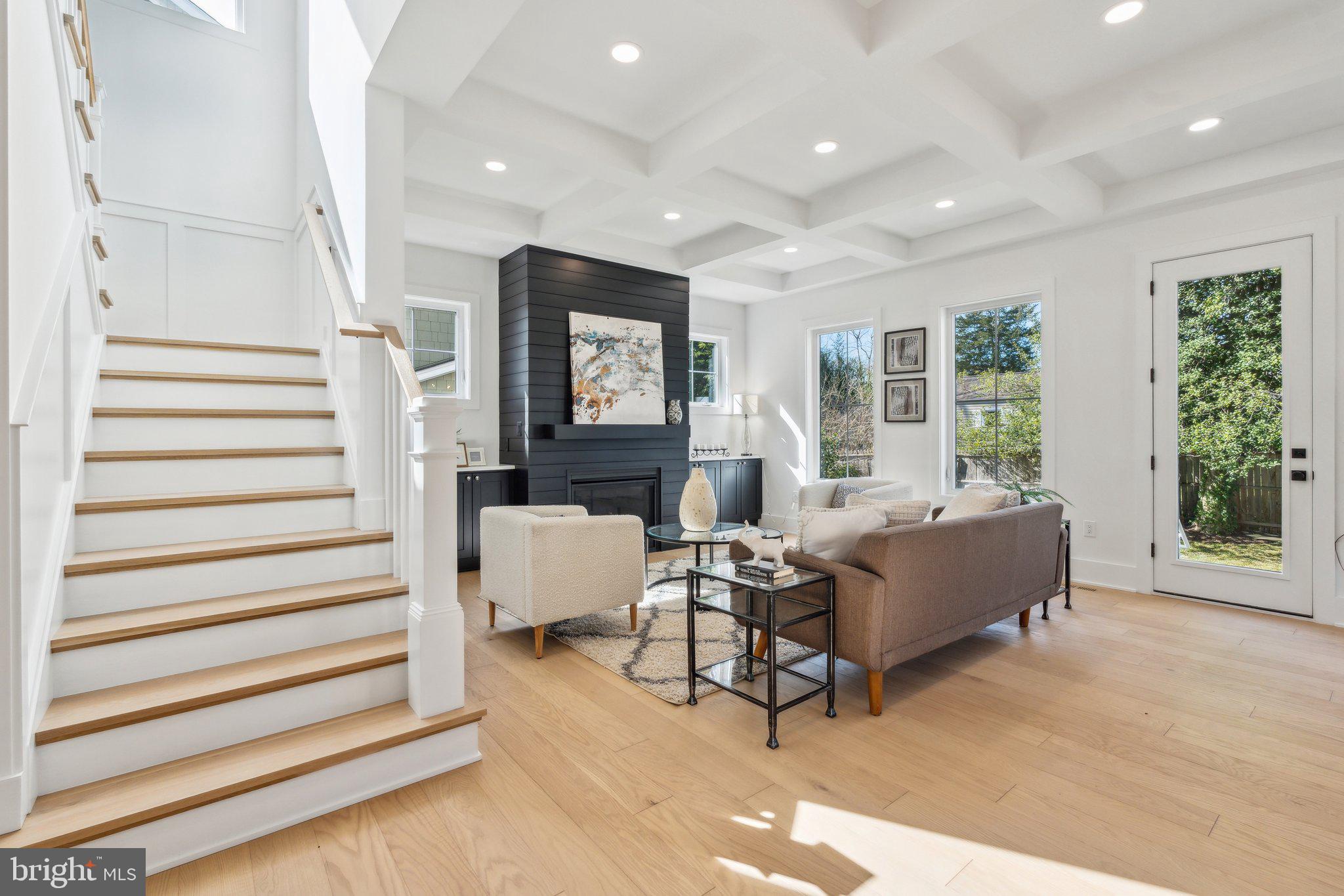 WAYCROFT - WOODLAWN - Residential