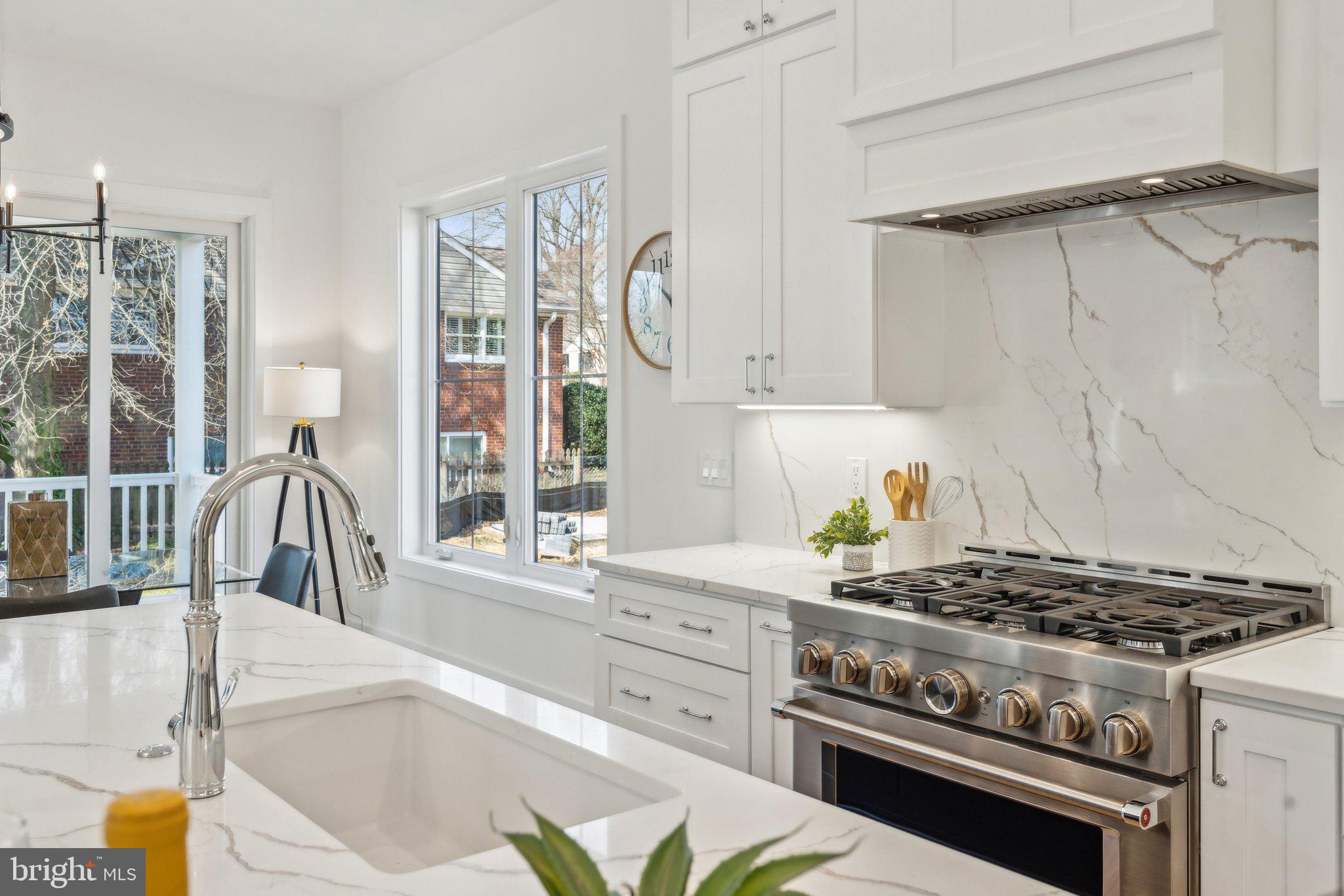 WAYCROFT - WOODLAWN - Residential