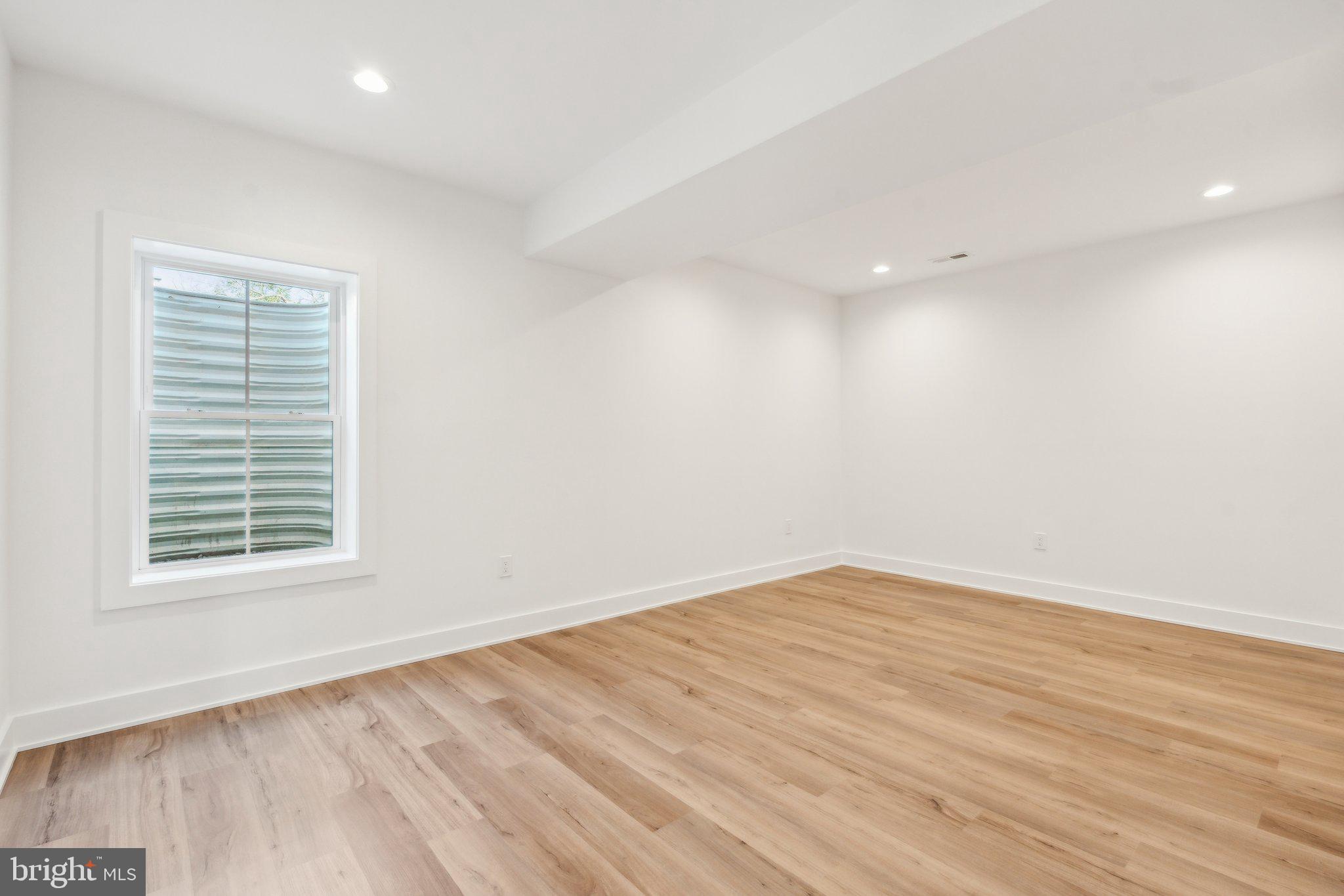 WAYCROFT - WOODLAWN - Residential