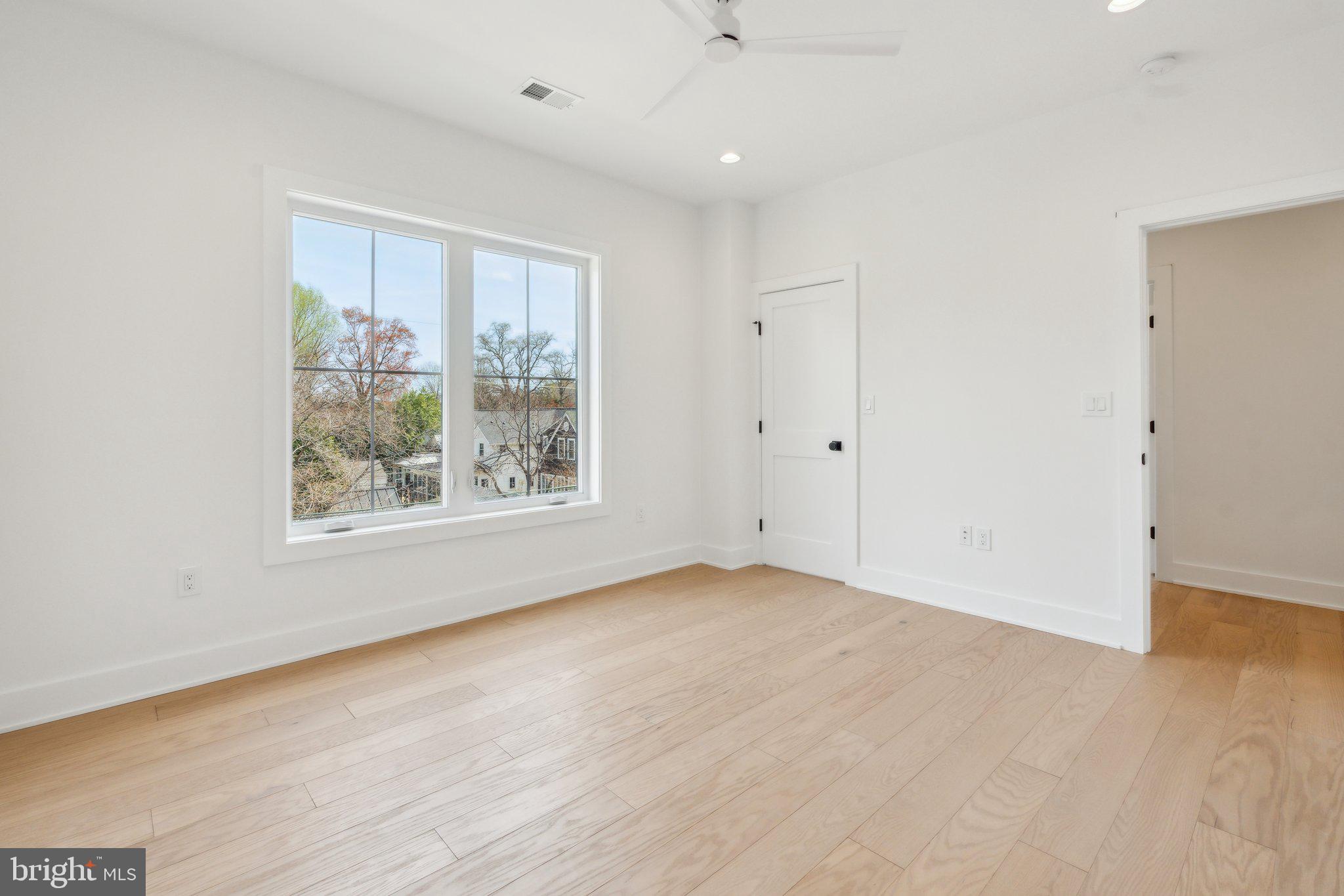 WAYCROFT - WOODLAWN - Residential