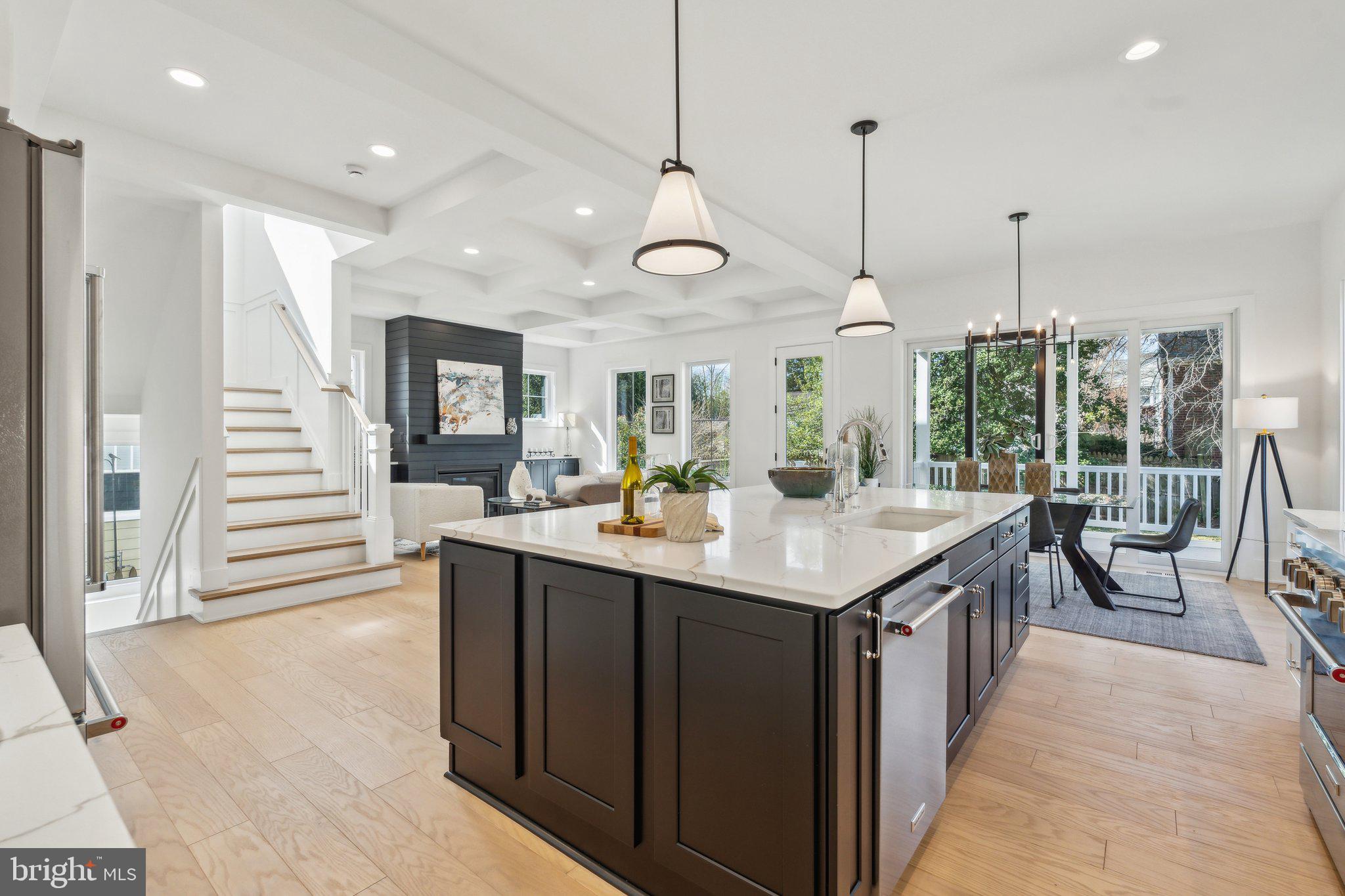 1312 N EDISON STREET