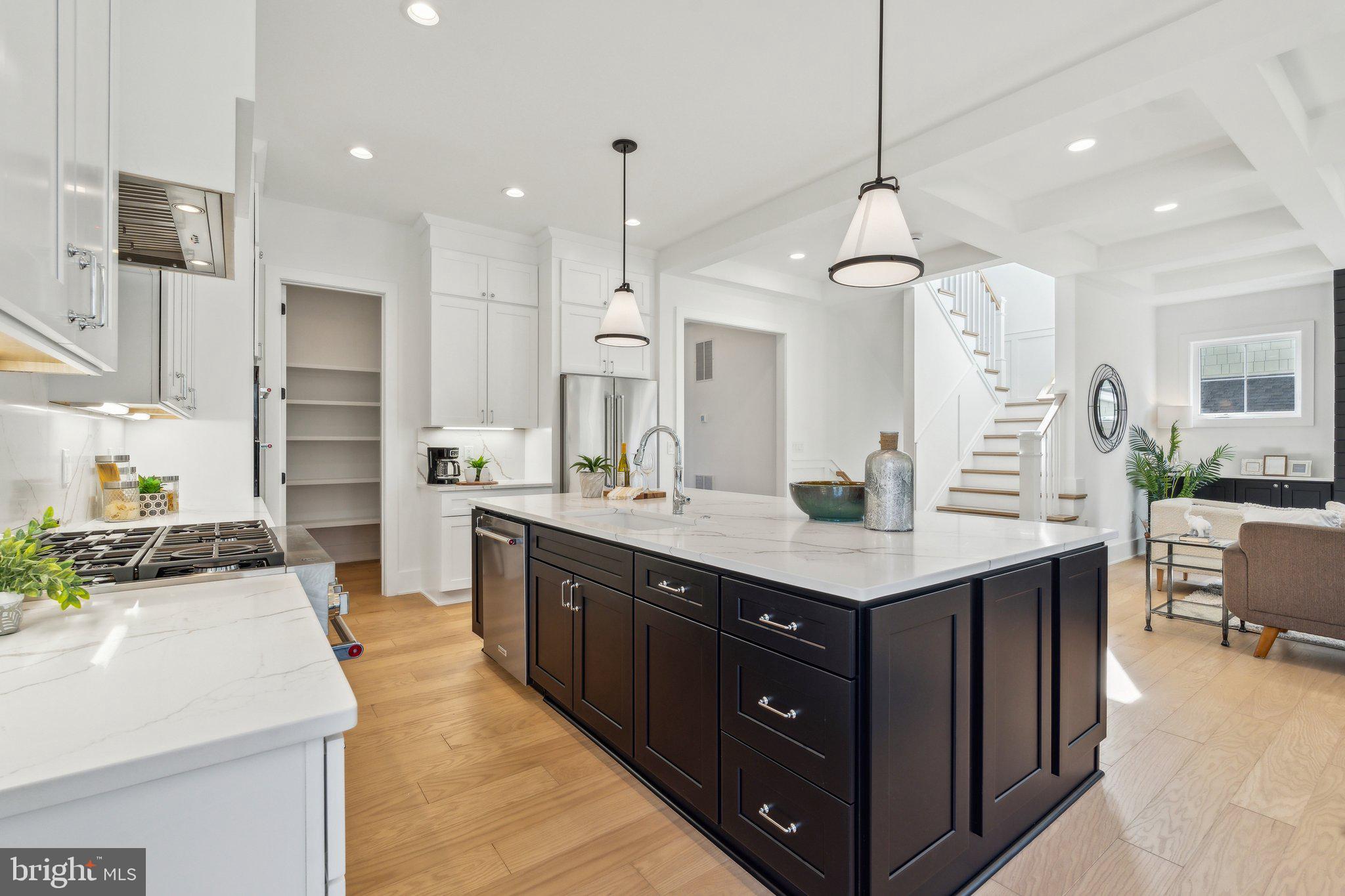 WAYCROFT - WOODLAWN - Residential