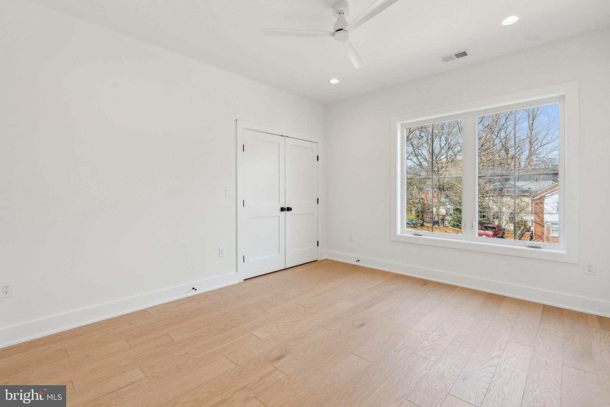 WAYCROFT - WOODLAWN - Residential