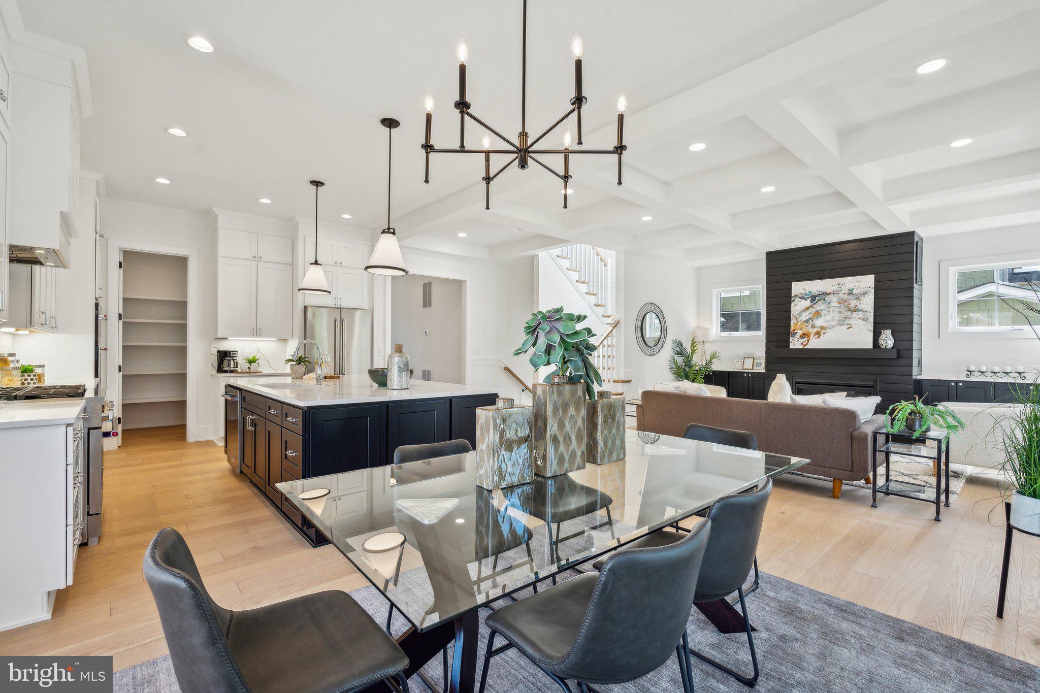 WAYCROFT - WOODLAWN - Residential