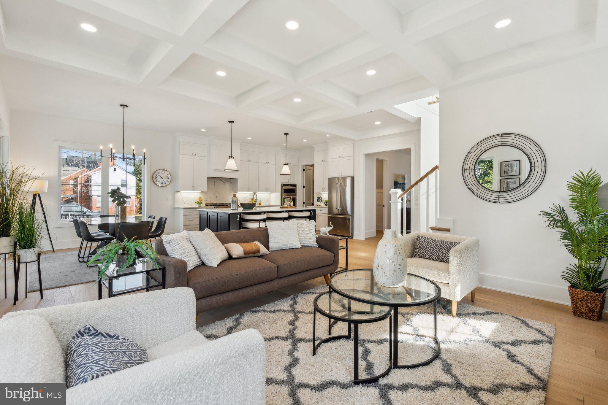 1312 N EDISON STREET