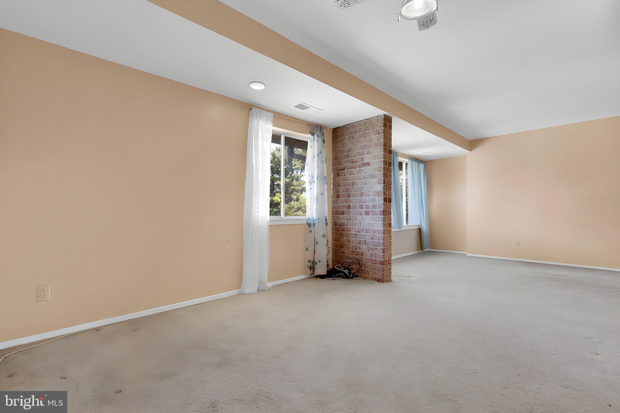 THOMAS CHOICE GARDENS - Residential
