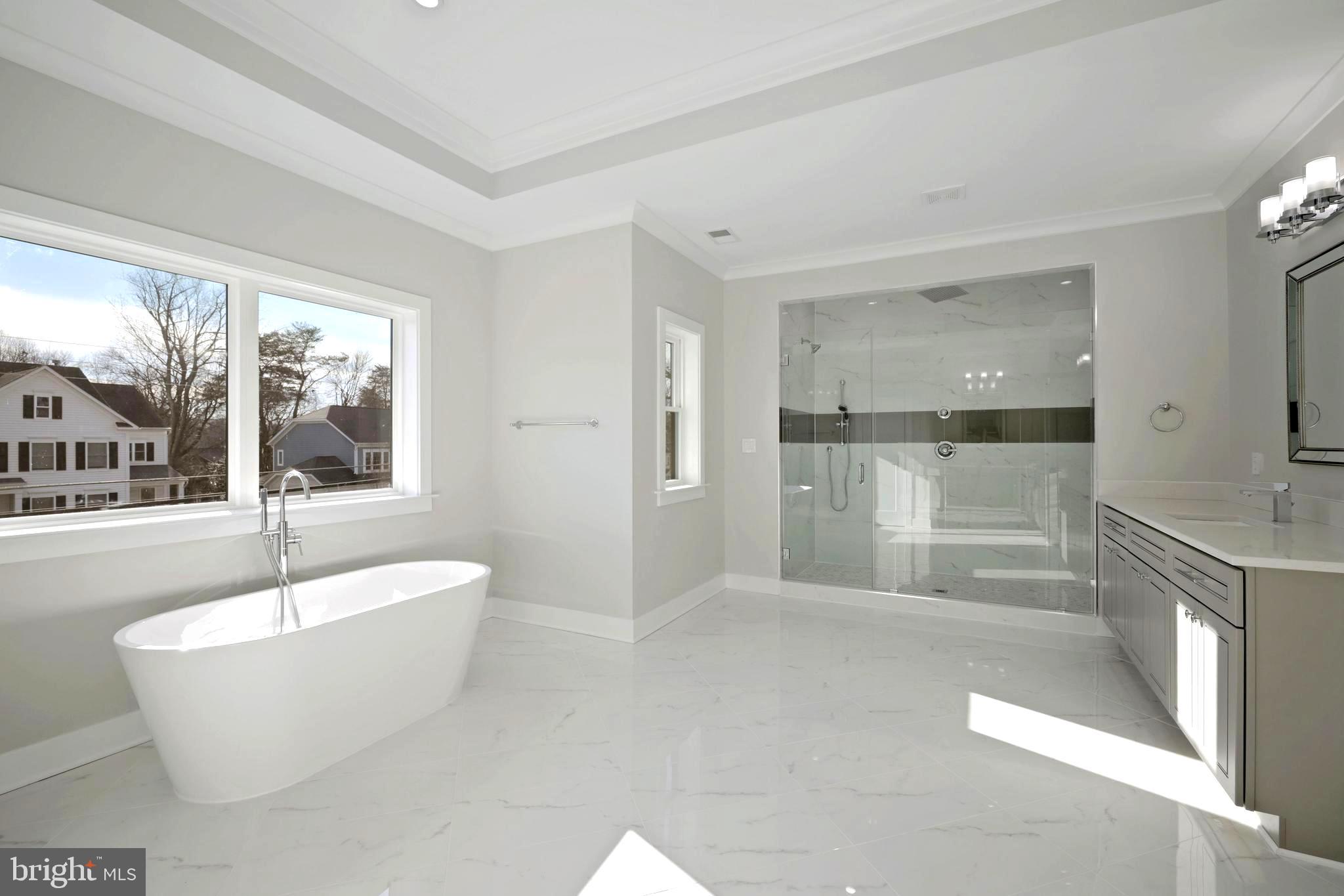 VIENNA WOODS - Residential