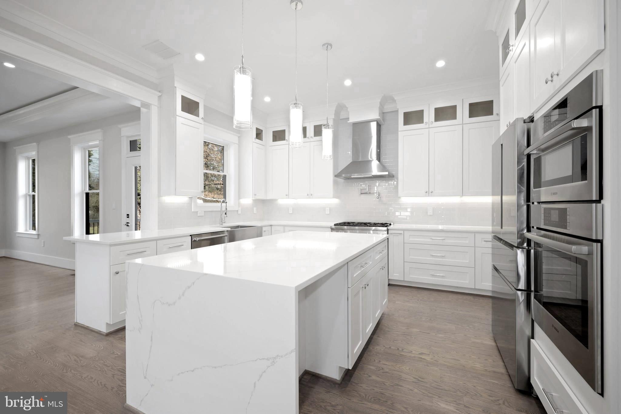 VIENNA WOODS - Residential