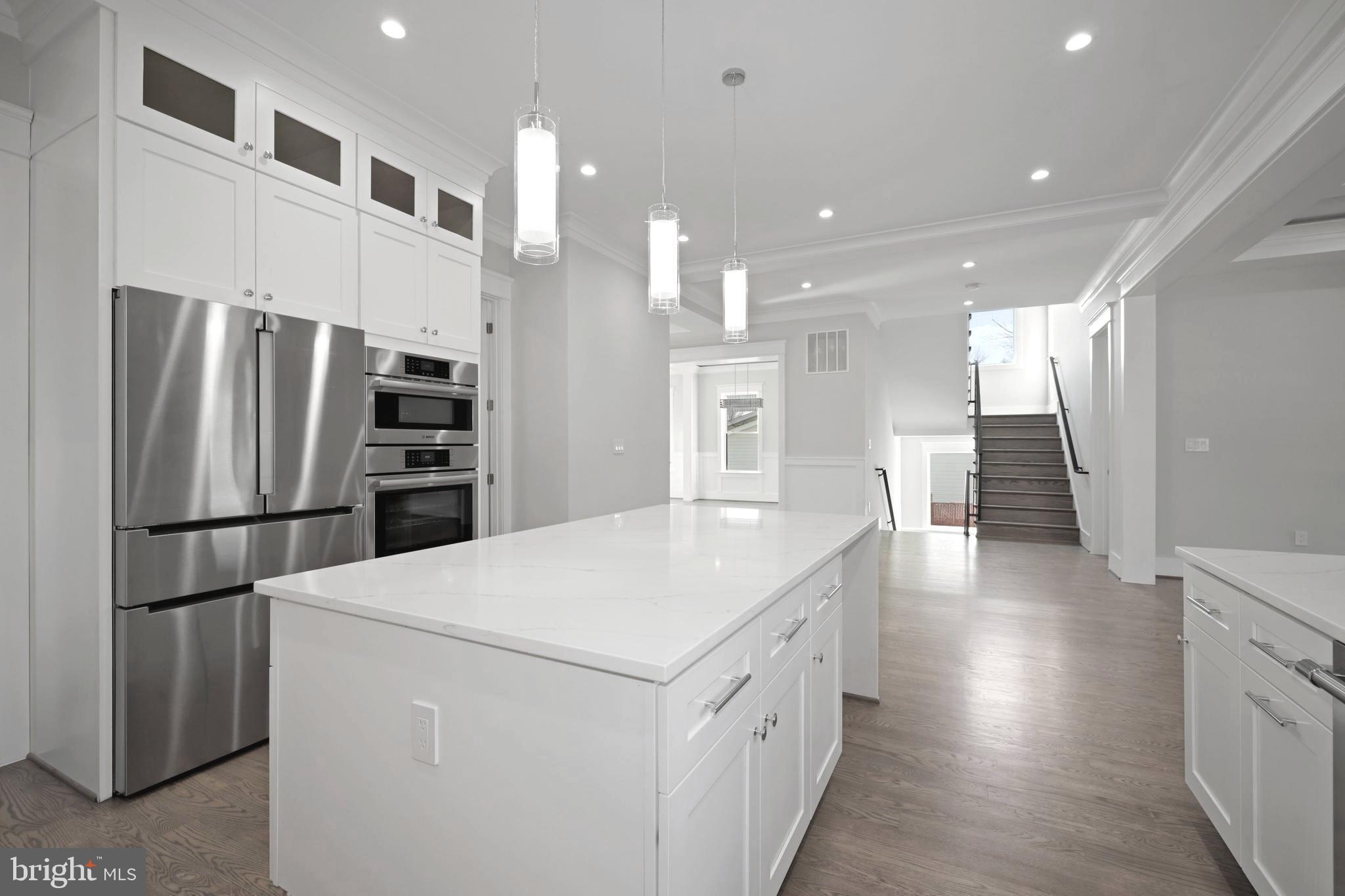 VIENNA WOODS - Residential