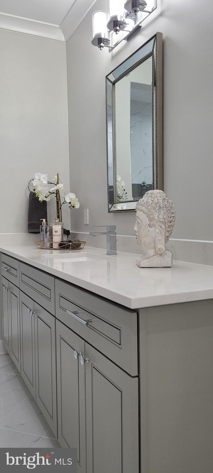 VIENNA WOODS - Residential