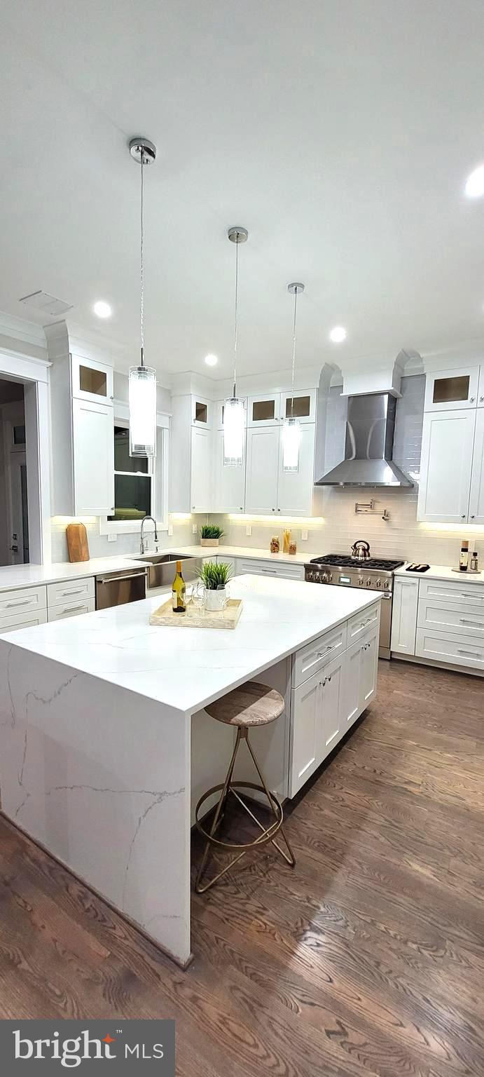 VIENNA WOODS - Residential