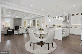 VIENNA WOODS - Residential