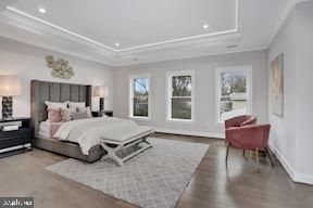 VIENNA WOODS - Residential