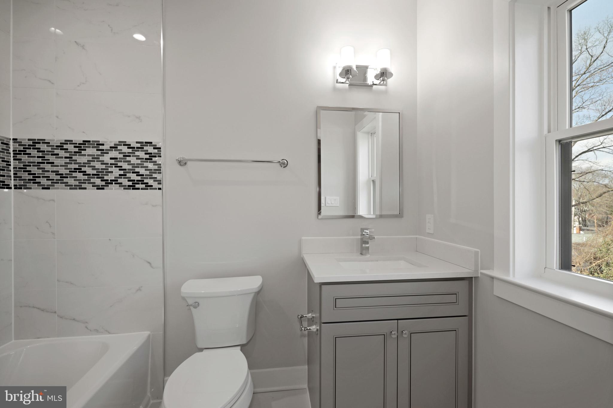 VIENNA WOODS - Residential