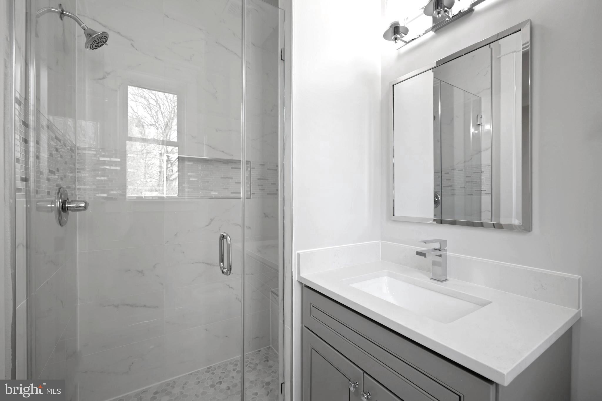 VIENNA WOODS - Residential