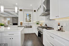 VIENNA WOODS - Residential