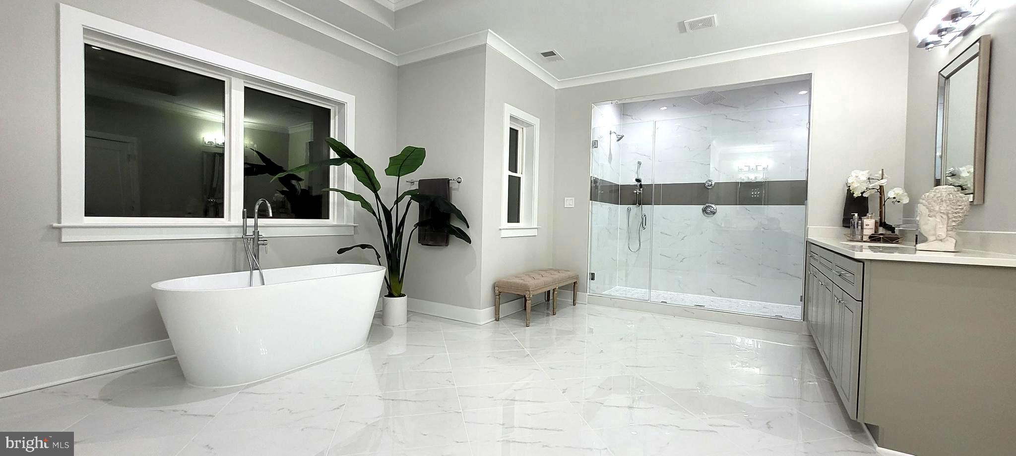 VIENNA WOODS - Residential