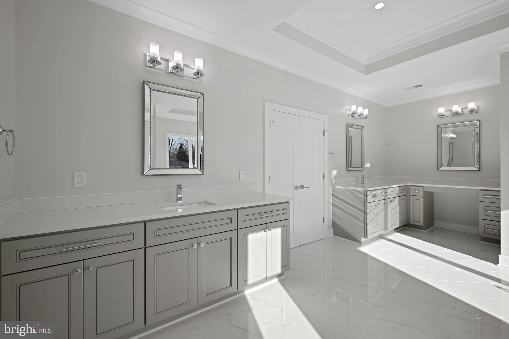 VIENNA WOODS - Residential