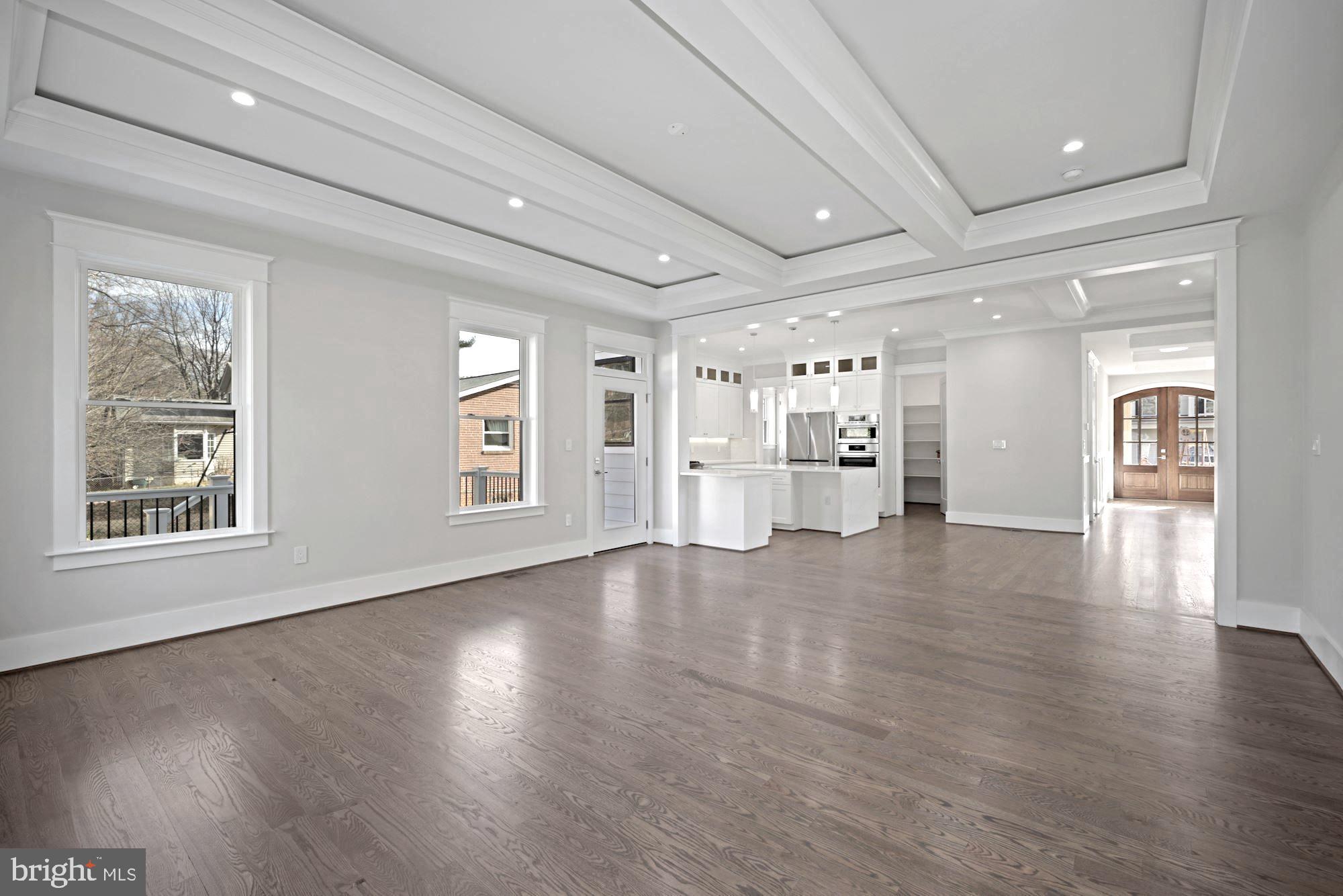 VIENNA WOODS - Residential