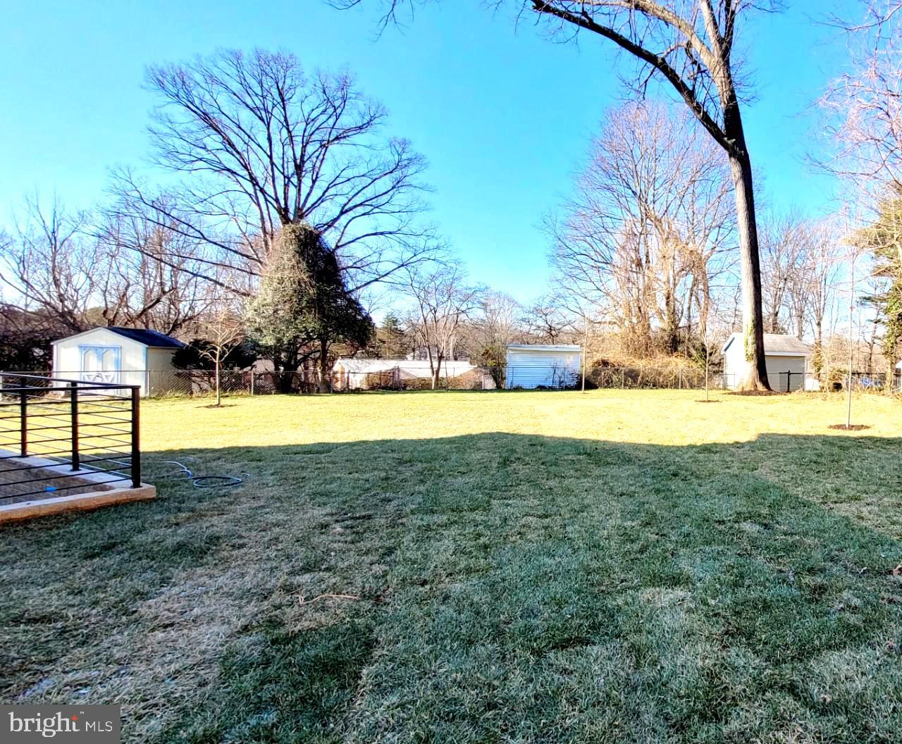 VIENNA WOODS - Residential