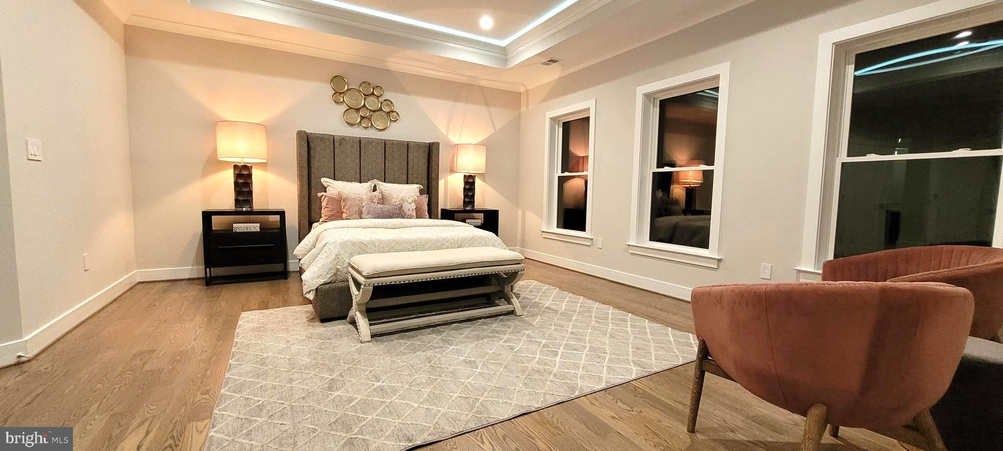 VIENNA WOODS - Residential