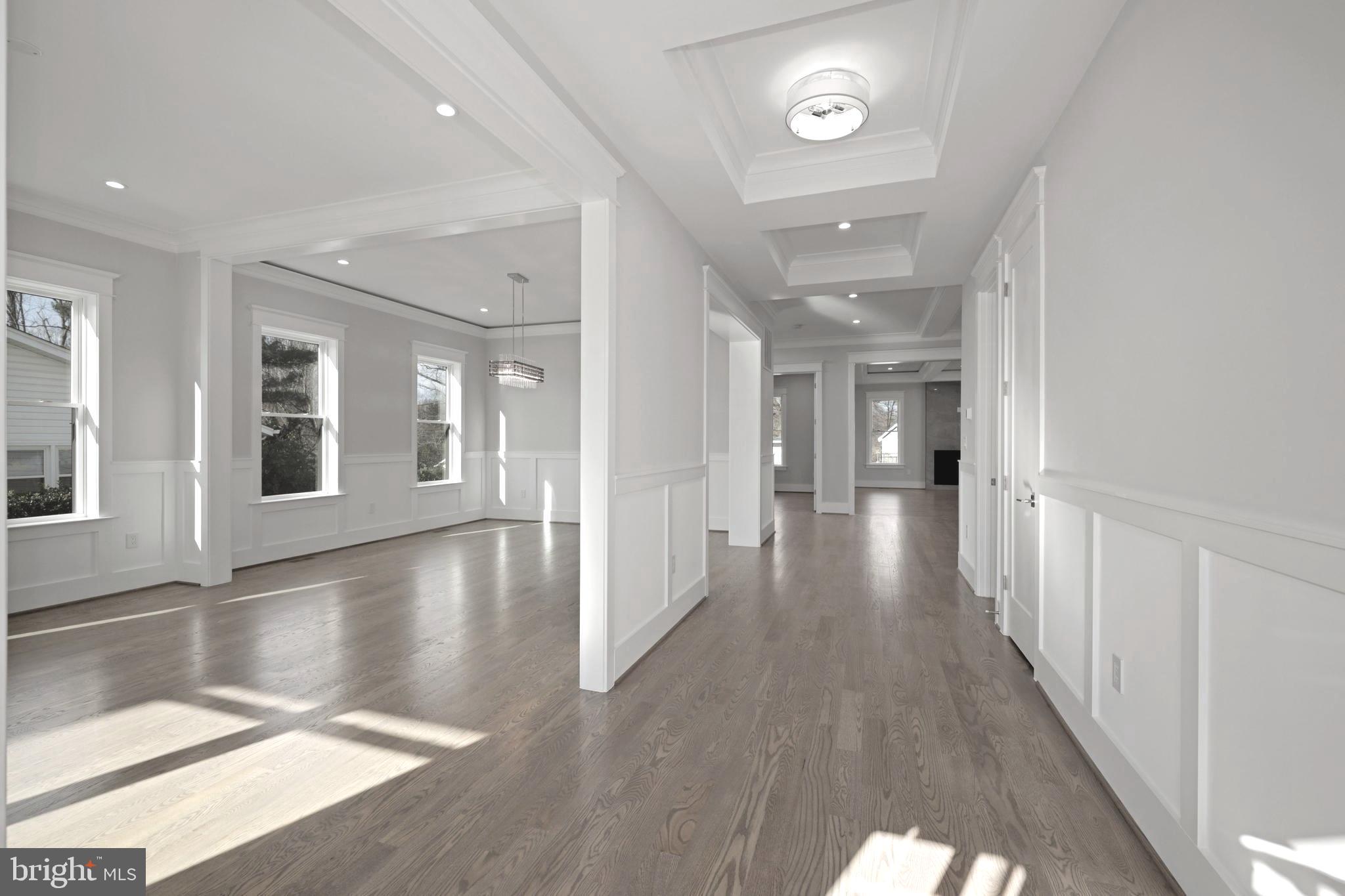 VIENNA WOODS - Residential