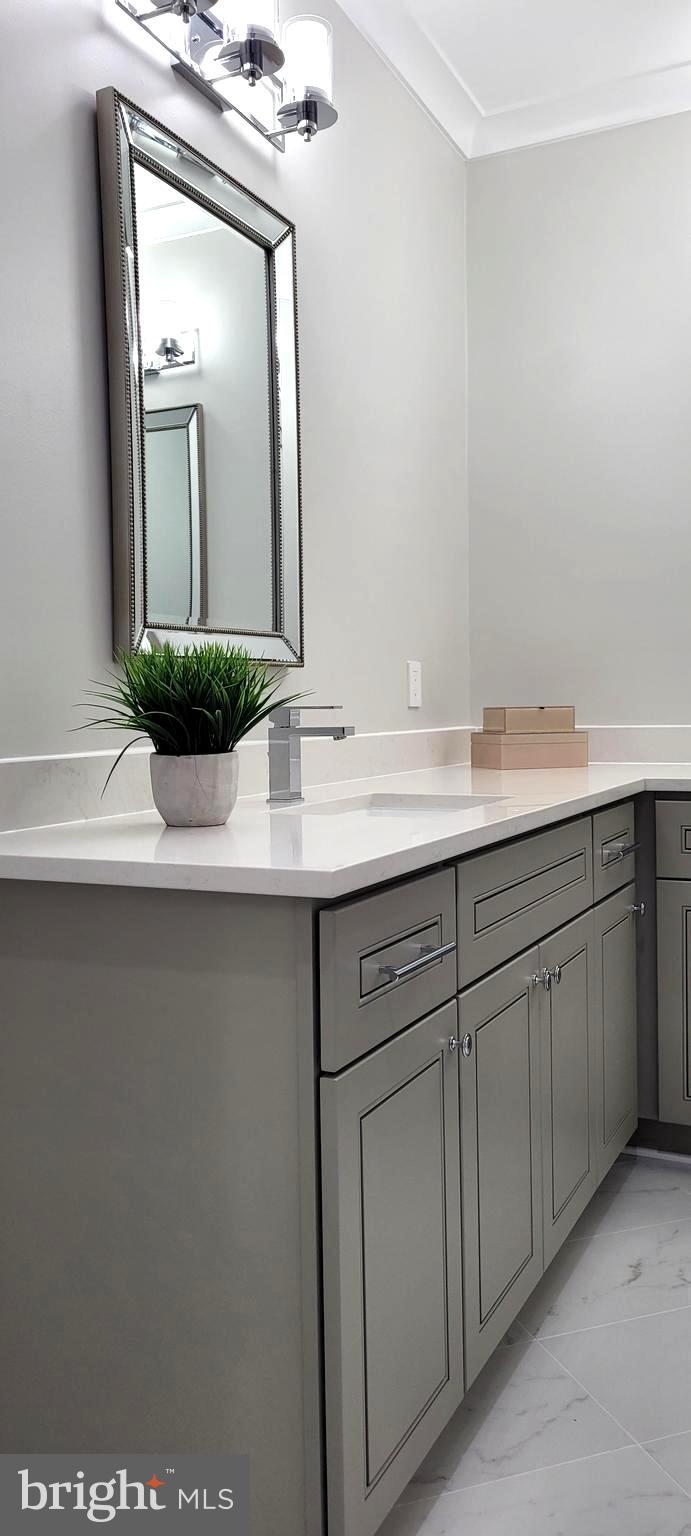 VIENNA WOODS - Residential