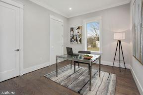 VIENNA WOODS - Residential