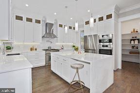 VIENNA WOODS - Residential