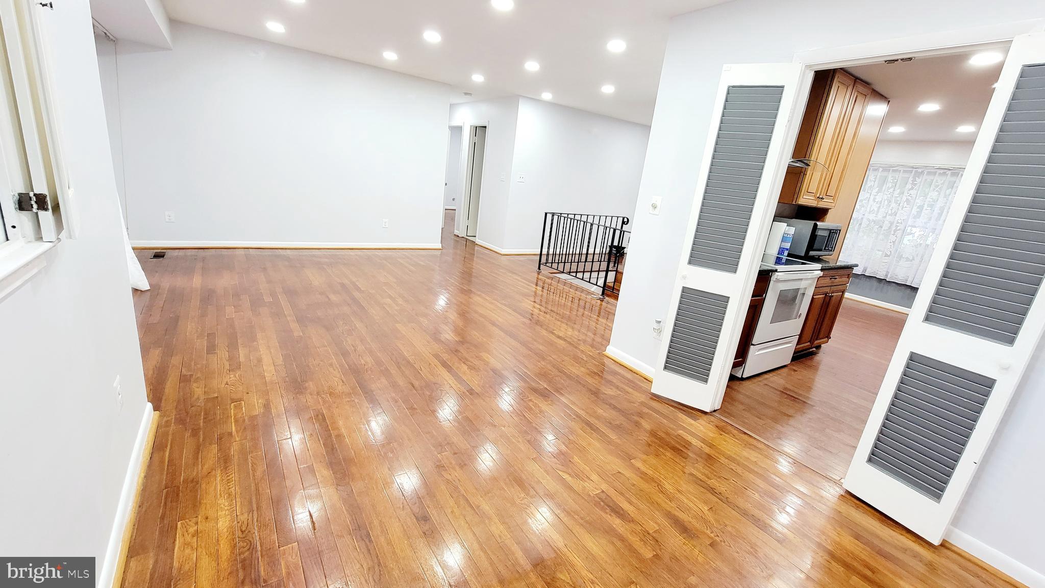 OLD CREEK ESTATES - Residential