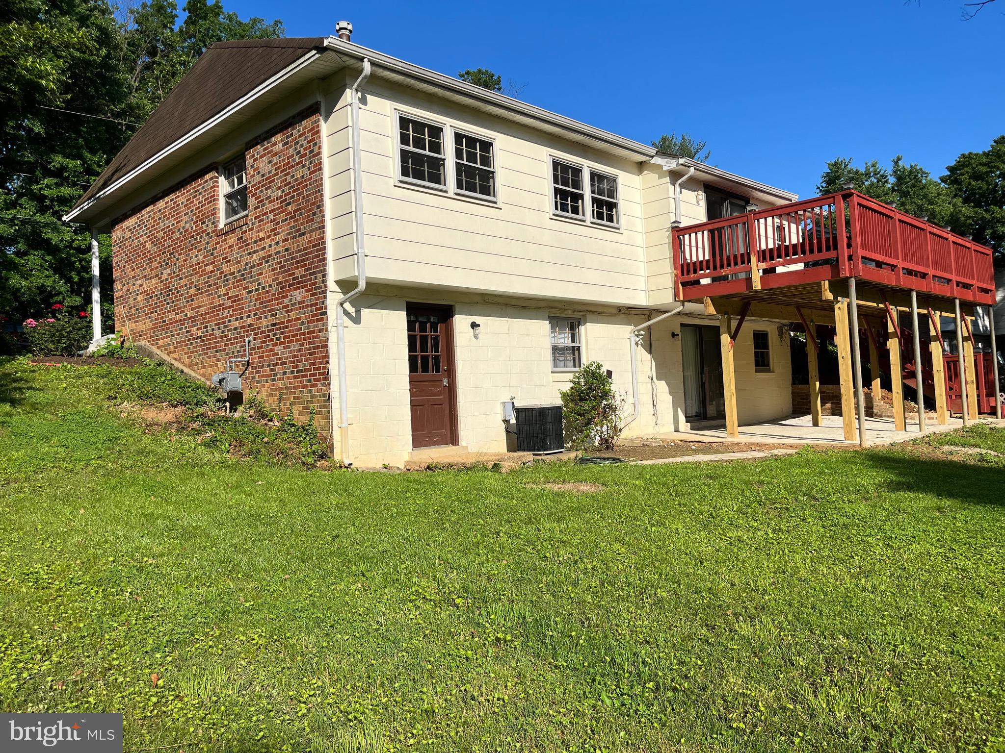 OLD CREEK ESTATES - Residential