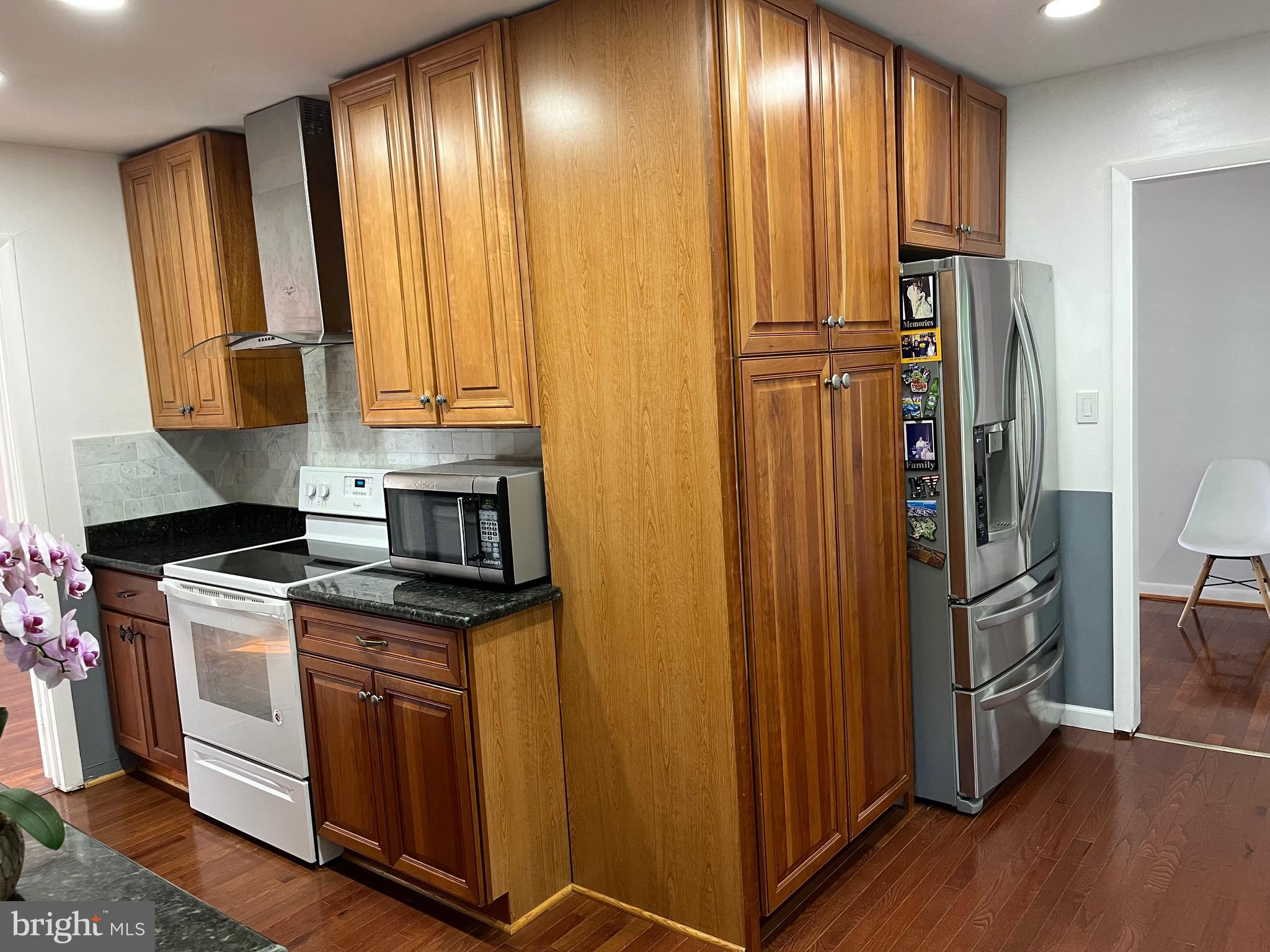 OLD CREEK ESTATES - Residential