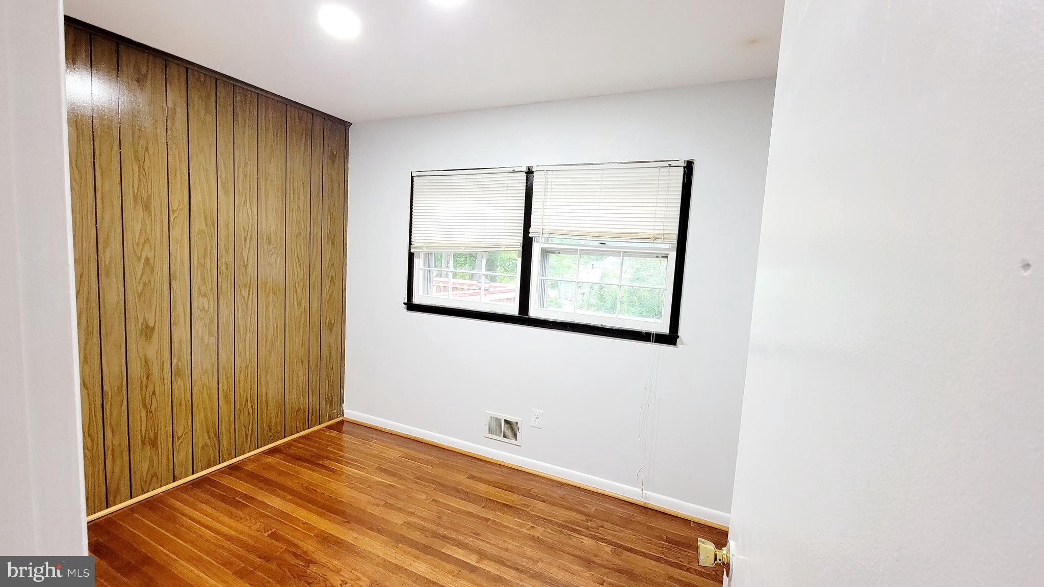 OLD CREEK ESTATES - Residential