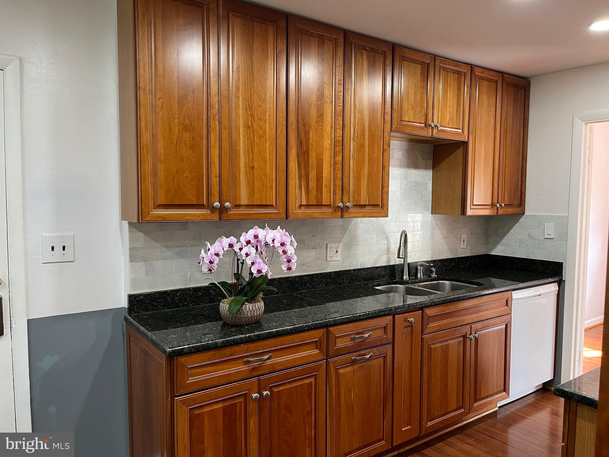 OLD CREEK ESTATES - Residential